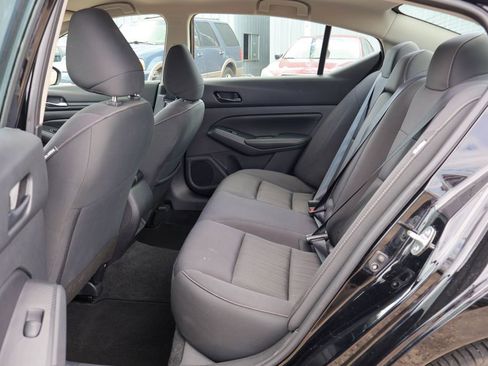 Used 2025 Nissan Altima 2.5 SV FWD image 9