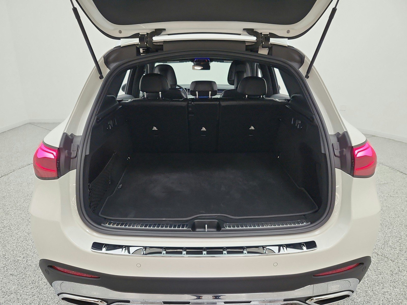 Used 2024 Mercedes-Benz GLC 300 image 18
