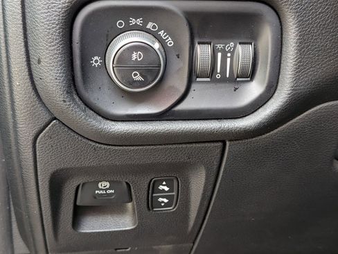 Used 2025 RAM 1500 Laramie image 16