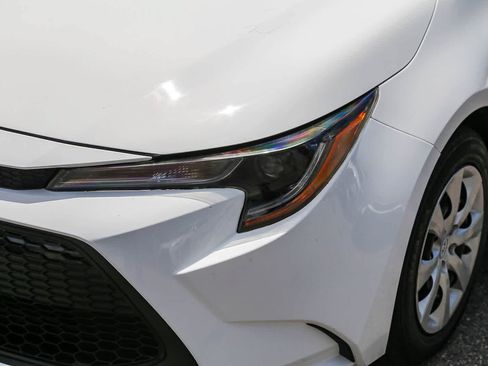 Used 2022 Toyota Corolla LE FWD image 10