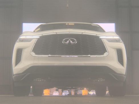 Certified 2025 INFINITI QX60 Pure image 3