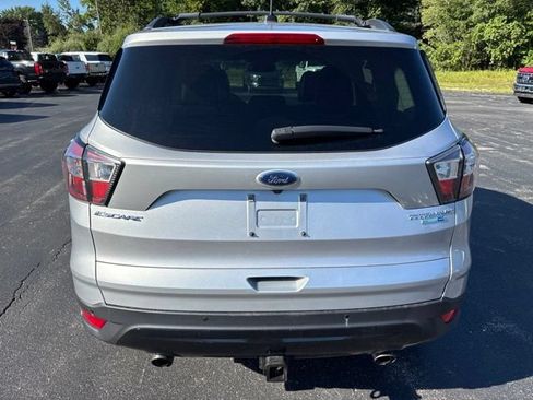 Used 2017 Ford Escape SE w/ SE Leather Comfort Package AWD/4WD image 4