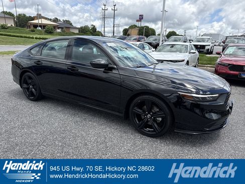Used 2023 Honda Accord Sport image 1