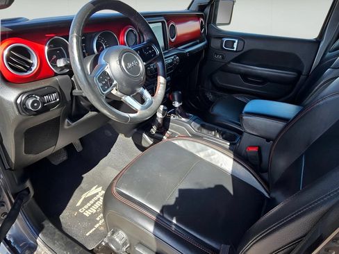 Used 2018 Jeep Wrangler Unlimited Rubicon w/ Dual Top Group AWD/4WD image 17