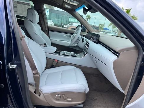 New 2026 Genesis GV70 2.5T Advanced AWD/4WD image 22