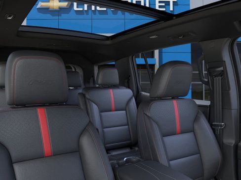 New 2026 Chevrolet Traverse RS image 24
