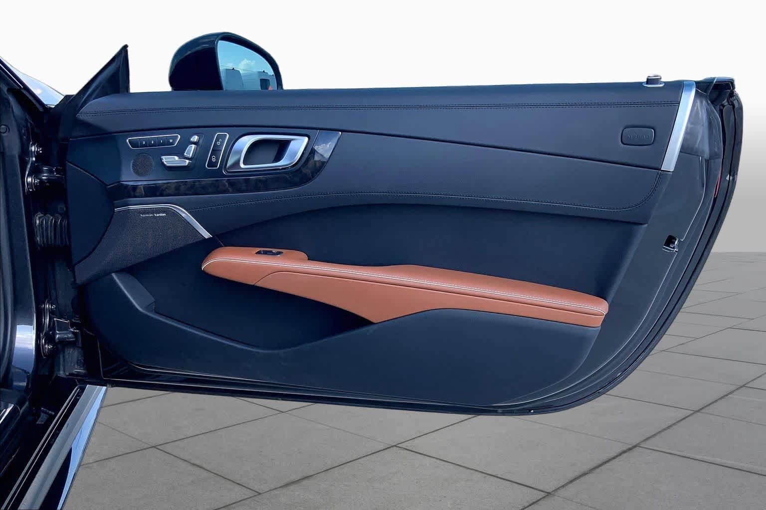 Certified 2019 Mercedes-Benz SL 550 image 20
