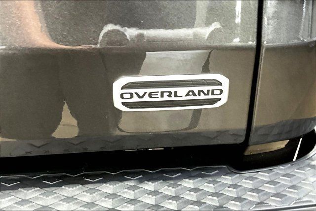 Used 2021 Jeep Gladiator Overland w/ Popular Equipment Package AWD/4WD image 24