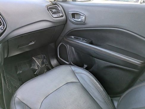 Used 2018 Jeep Compass Limited w/ Navigation Group image 15