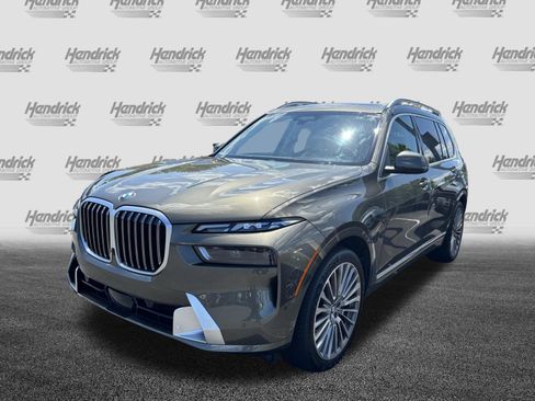 Used 2025 BMW X7 xDrive40i w/ Executive Package AWD/4WD image 9