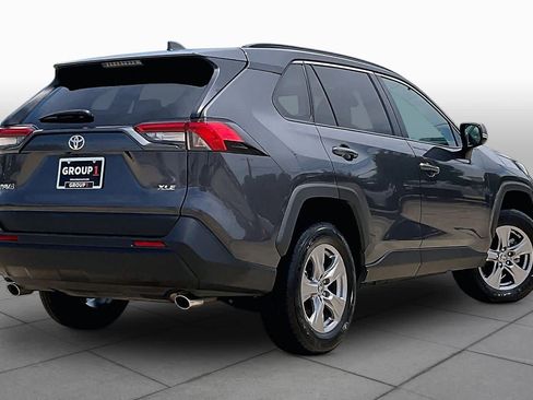 Used 2025 Toyota RAV4 XLE FWD image 12