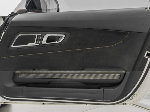 Used 2018 Mercedes-Benz AMG GT R image 40