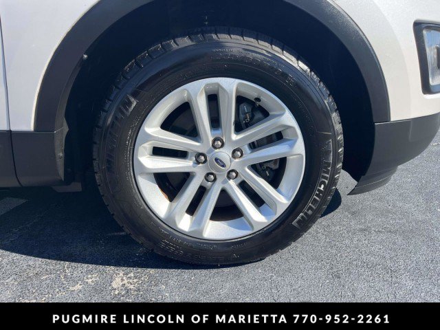 Used 2017 Ford Explorer XLT w/ Equipment Group 202A FWD image 9