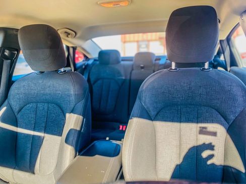 Used 2016 Chrysler 200 Limited image 22