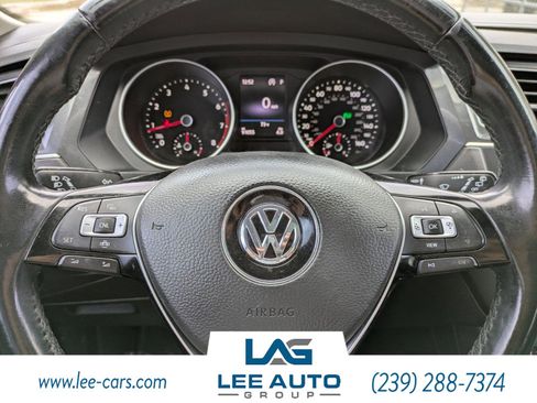 Used 2019 Volkswagen Tiguan SE w/ Panoramic Sunroof Package image 23