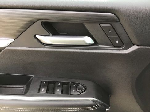 Used 2025 GMC Acadia Elevation image 29