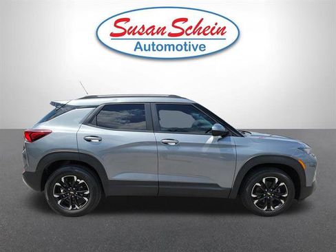 Used 2021 Chevrolet TrailBlazer LT FWD image 22