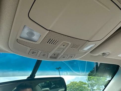 Used 2017 Lincoln MKZ Reserve FWD image 20