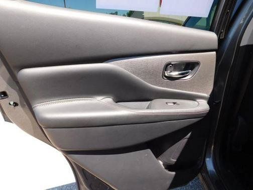 Used 2023 Nissan Murano S w/ Cargo Package AWD/4WD image 12