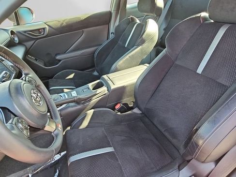Used 2023 Toyota GR86 Premium w/ ALL Weather Mat Package (TMS) RWD image 12
