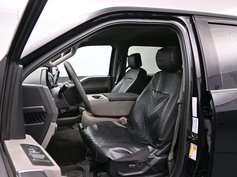 Used 2018 Ford F150 XLT AWD/4WD image 19