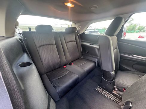 Used 2012 Dodge Journey SXT w/ Flexible Seating Group image 23