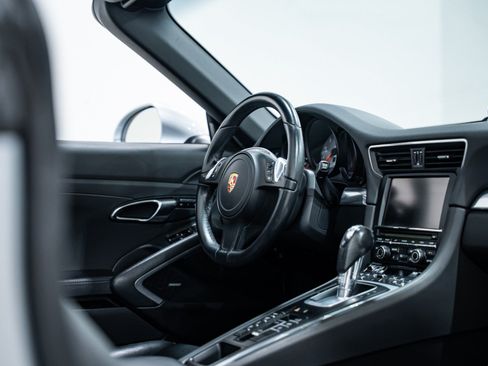 Used 2014 Porsche 911 Targa 4S AWD/4WD image 33