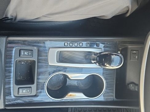 Used 2016 Nissan Altima 3.5 SL w/ 3.5 Technology Package image 25