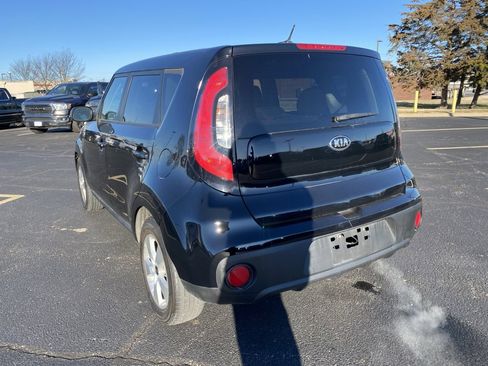 Used 2018 Kia Soul Base image 6