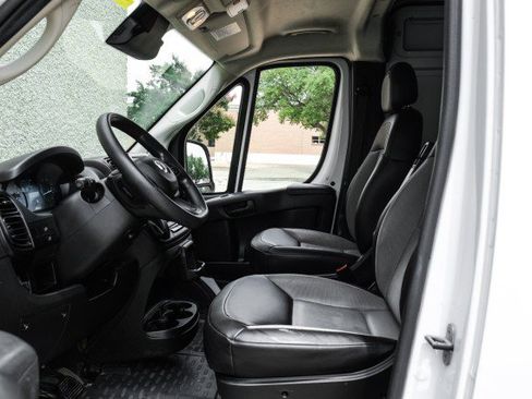Used 2023 RAM ProMaster 2500 FWD image 3