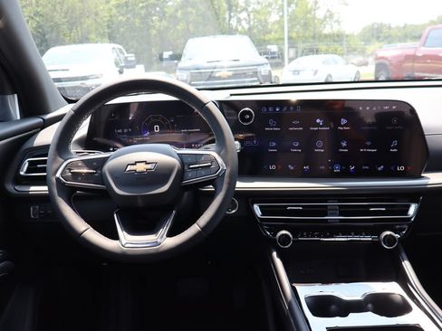 New 2026 Chevrolet Traverse LT w/ Sun and Wheel Package AWD/4WD image 14