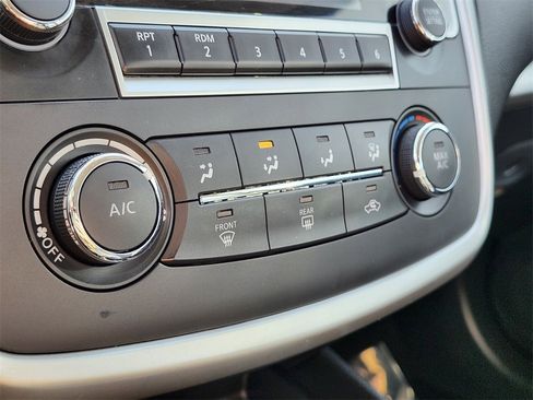Used 2017 Nissan Altima 2.5 SR image 19