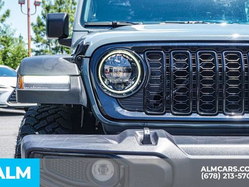 Used 2025 Jeep Wrangler Unlimited Sport AWD/4WD image 12