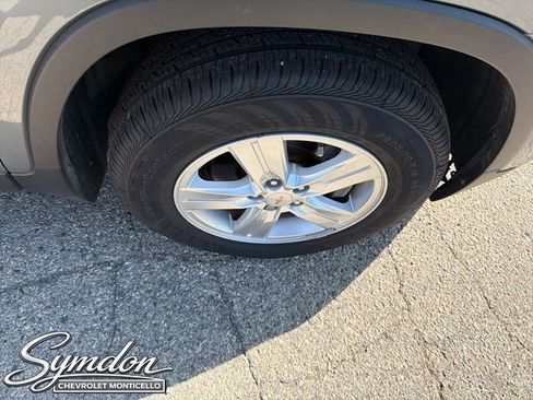 Used 2019 Chevrolet Trax LT w/ LT Convenience Package image 21