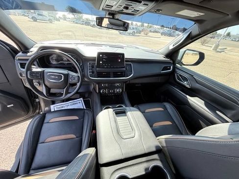 Used 2022 GMC Yukon AT4 AWD/4WD image 16