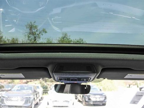 Used 2025 Audi Q4 e-tron Premium Plus w/ Premium Plus image 12