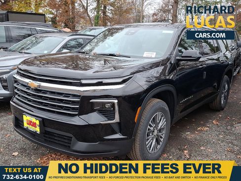 New 2026 Chevrolet Traverse LT w/ Driver Confidence Package image 1