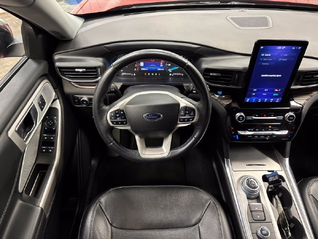 Used 2023 Ford Explorer Limited w/ Limited Technology Package AWD/4WD image 14