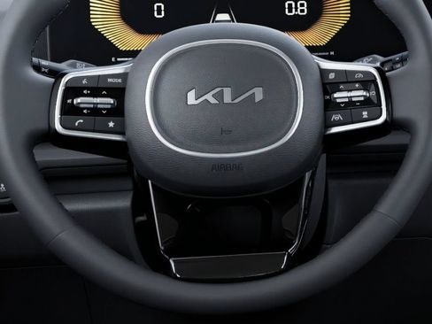 New 2026 Kia Carnival EX FWD image 22