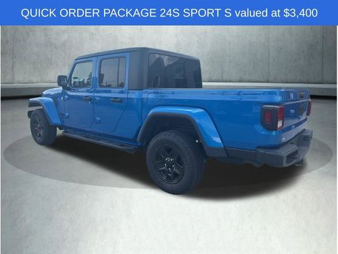 Used 2021 Jeep Gladiator Sport AWD/4WD image 4