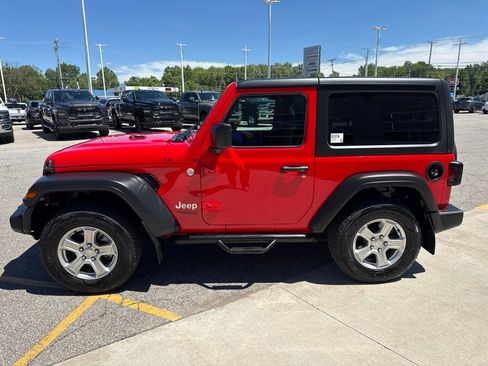 Used 2019 Jeep Wrangler Sport AWD/4WD image 8