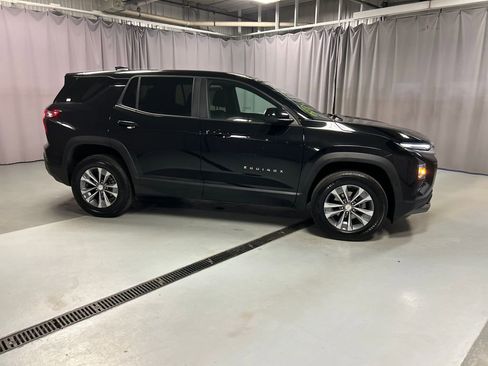 Used 2025 Chevrolet Equinox LT image 8