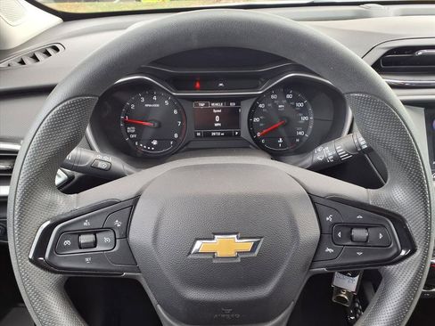 Used 2023 Chevrolet TrailBlazer LS image 19