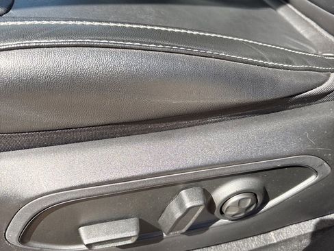 Used 2023 Jeep Grand Cherokee Limited image 14