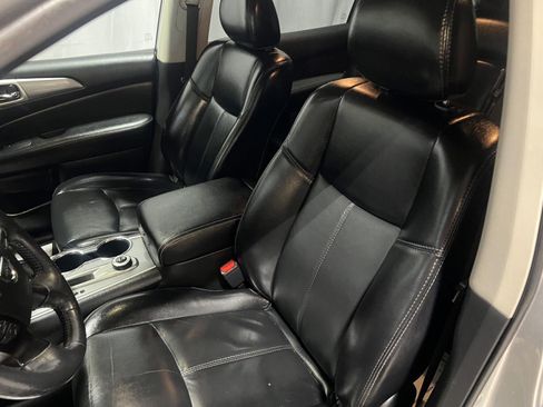 Used 2019 Nissan Pathfinder SL AWD/4WD image 19