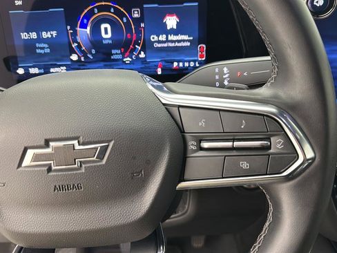 Used 2025 Chevrolet Suburban Z71 AWD/4WD image 19
