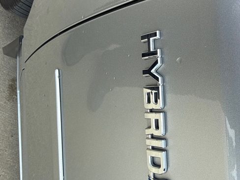 Used 2021 Toyota Avalon Limited w/ Advanced Safety Package FWD image 12