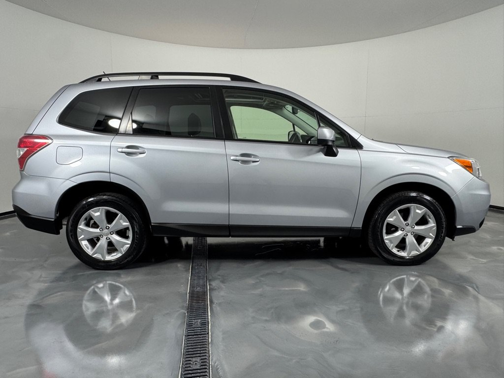 Used 2014 Subaru Forester 2.5i Premium w/ Popular Package #2 AWD/4WD image 4
