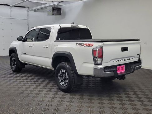 Used 2023 Toyota Tacoma TRD Off-Road image 3