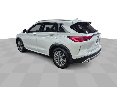 Used 2023 INFINITI QX50 Luxe FWD image 7